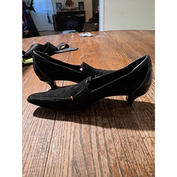 Donald J Pliner Women 7.5 Narrow Merrick Black Suede Square Toe Low Heel Shoes - Picture 5 of 6